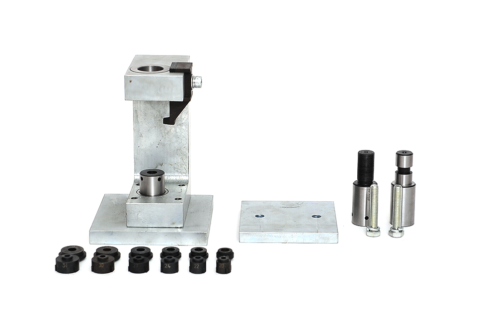 Optimal set of tooling for staking universal joints