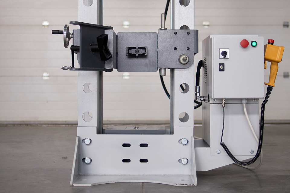 GOLIATH Press for Center Bearing Replacement