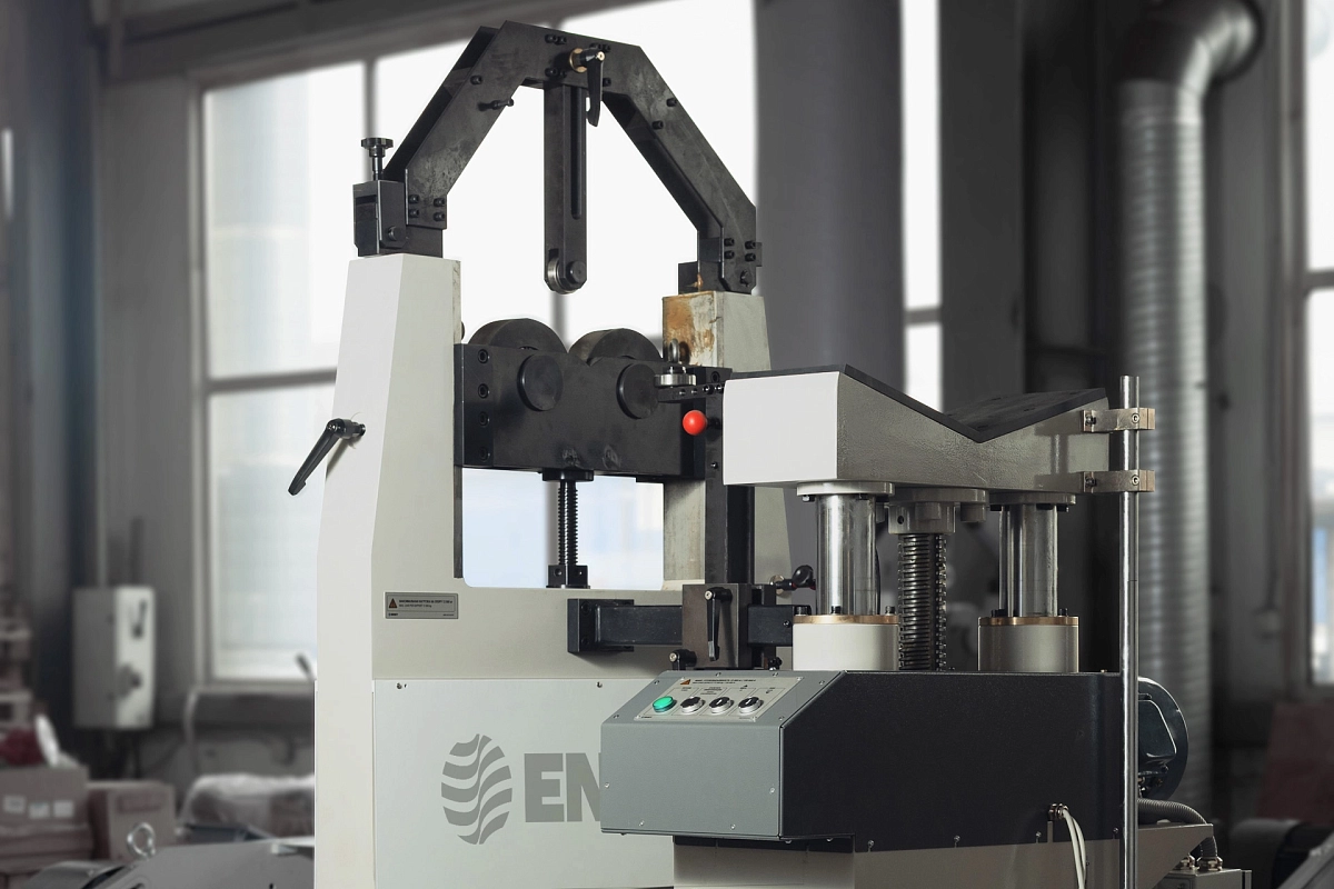 3acsis-is-a-multifunctional-universal-system-for-balancing-heavy-and-super-heavy-rotors