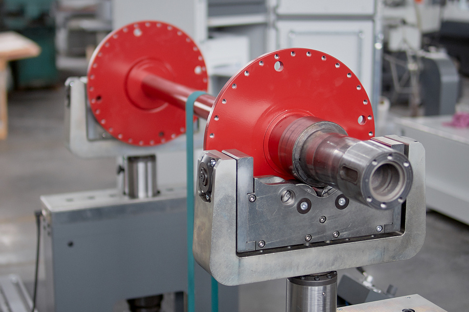 Balancing machine for rotors DBR-3000S