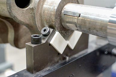 Crankshafts balancing set