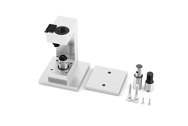 Base clamp for staking U-joints