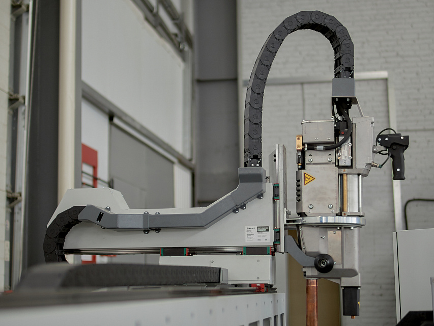 Spot welding gantry from the manufacturer Enset