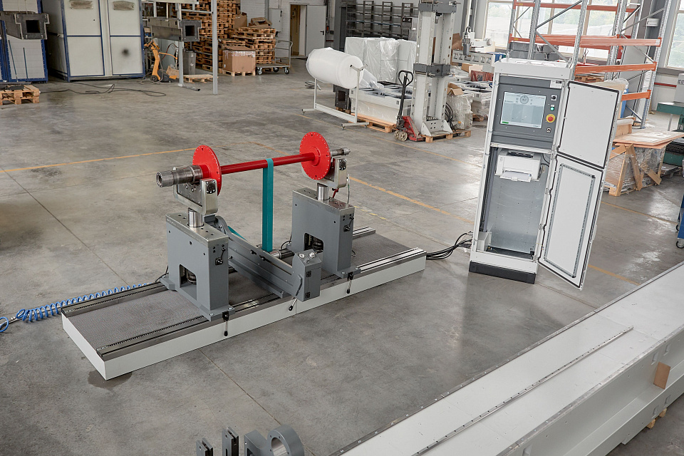 Balancing machine for rotors DBR-3000S from Enset