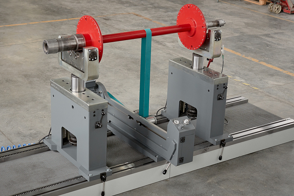 Soft bearing rotor-balancing machine for rotors up to 3000 kg DBR-3000S  from the manufacturer Enset LLC