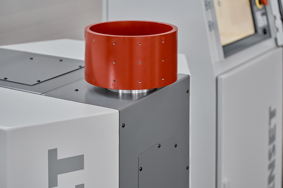 Vertical balancing machine for disc-shaped rotors DBR VERTICAL
