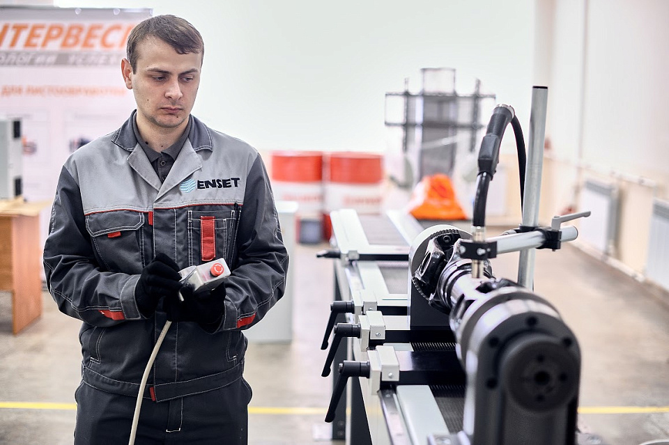 Equipment for Assembly and Welding of Drive Shafts SKV-3000A